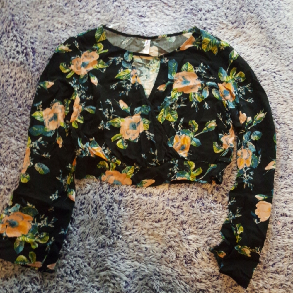 Women's Long Sleeve Crop Top